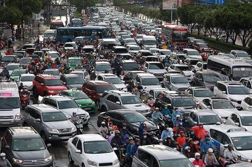 TP.HCM đề xuất thu phí ô tô vào trung tâm sau khi các tuyến metro đi vào hoạt động