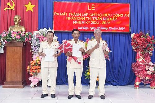 Thành lập Chi hội Cựu Công an nhân dân thị trấn Núi Sập