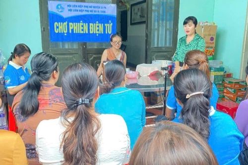 Phiên chợ điện tử: Cơ hội khởi nghiệp của phụ nữ