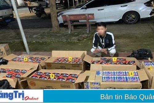 Bắt nam thanh niên vận chuyển 170 kg pháo nổ trên Quốc lộ 9