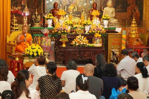 Lễ Sen Đôn-ta tại chùa Candaransi
