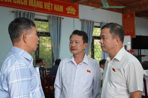 Đoàn ĐBQH tỉnh Quảng Bình lắng nghe, giải đáp kịp thời kiến nghị của cử tri