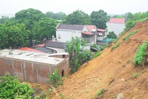 Thanh Hóa công bố tình huống khẩn cấp sạt lở đất