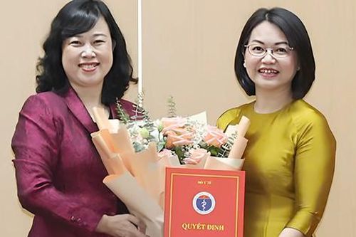 Bổ nhiệm Chánh Văn phòng và Cục trưởng Cục An toàn thực phẩm Bộ Y tế