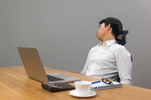 Lối sống ngược đời của GenZ: Ngủ ngày cày đêm, chỉ nhận công việc tự do
