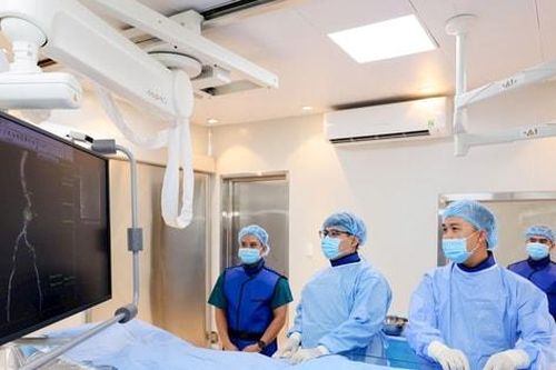 'Vô tình' phát hiện phình động mạch chủ khổng lồ ở hai bệnh nhân
