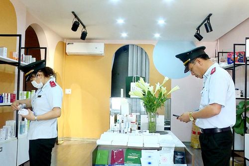 Hà Nội đình chỉ hoạt động Công ty dược phẩm Vimedco trong 2 tháng