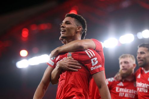 Benfica hủy diệt Atletico Madrid