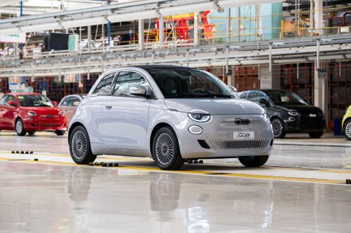 Nhà máy xe điện của Stellantis đóng cửa vì 'ế'