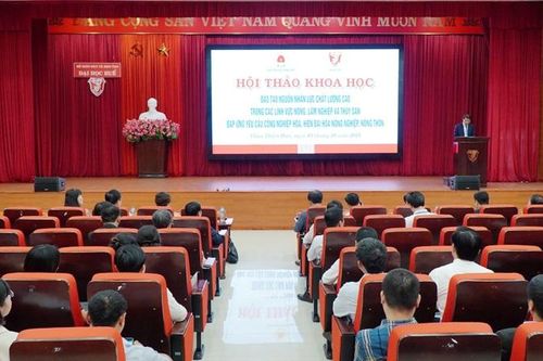 Đào tạo nguồn nhân lực chất lượng cao trong các lĩnh vực nông, lâm nghiệp và thủy sản