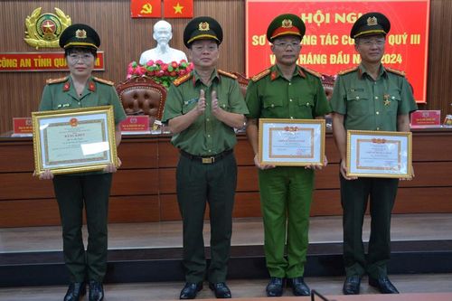 Tuyên dương nhiều cá nhân, tập thể thuộc Công an tỉnh Quảng Nam