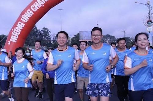 Tăng cường vận động thể chất cho thanh niên Việt Nam