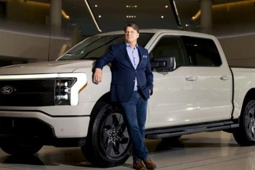 Lãnh đạo hãng xe Ford bất ngờ khi lái thử ôtô điện Trung Quốc