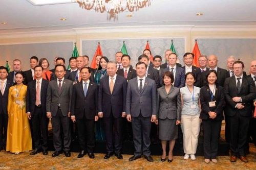 Tổng Bí thư, Chủ tịch nước Tô Lâm chứng kiến Lễ trao các văn kiện hợp tác giữa Việt Nam-Ireland
