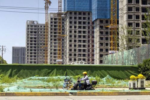 Người Trung Quốc 'săn lùng' bất động sản vào nửa đêm sau kích thích kinh tế