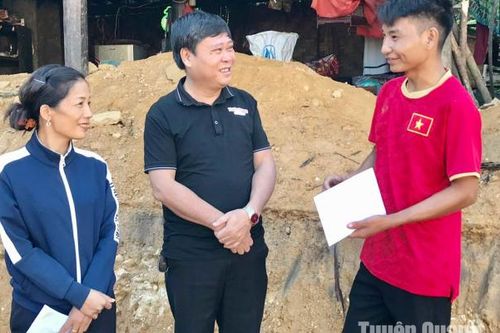 Báo Tuyên Quang xây dựng nhà mới cho gia đình có hoàn cảnh đặc biệt khó khăn
