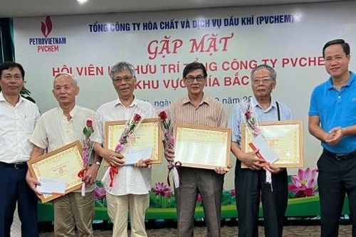 PVChem tổ chức gặp mặt cán bộ hưu trí nhân Ngày Quốc tế Người cao tuổi