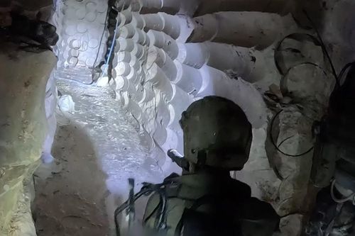 Cận cảnh lính Israel đột kích căn cứ dưới lòng đất của Hezbollah ở nam Lebanon