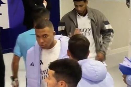 Real Madrid thua sốc, HLV Ancelotti nói câu khiến dàn sao câm nín