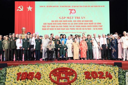 Hà Nội tri ân 'những người con ưu tú' tham gia tiếp quản, giải phóng Thủ đô