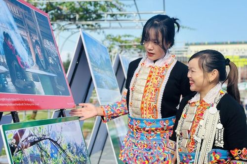 Về với những đỉnh núi Lai Châu kỳ vĩ