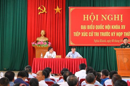 Đại biểu Quốc hội tiếp xúc cử tri huyện Nghĩa Đàn