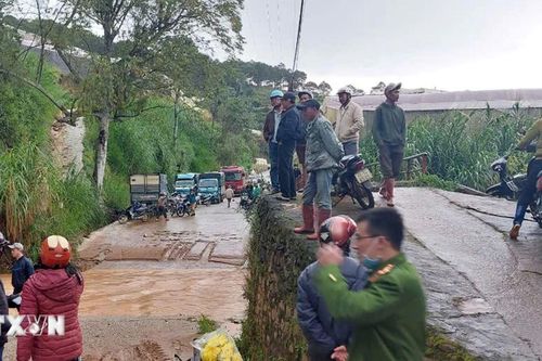 Lâm Đồng: Tìm thấy thi thể tài xế bị lũ cuốn khi lái xe tải qua đập tràn