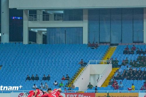 V-League và những khán đài trống vắng: Làm gì để kéo khán giả trở lại?