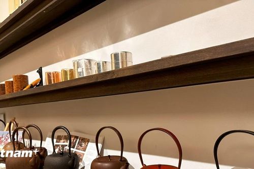Tìm hiểu về cách làm ấm sắt nổi tiếng Akai Ringo của Nhật Bản