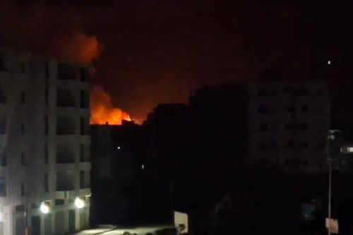 Video Israel tấn công kho vũ khí gần căn cứ không quân Nga ở Syria