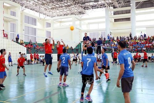 Sân chơi lành mạnh, bổ ích cho người trung, cao tuổi