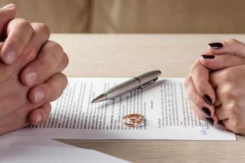 Hơn 1 tháng sau cưới vợ đã đòi ly hôn vì thói xấu 'kinh dị' của chồng