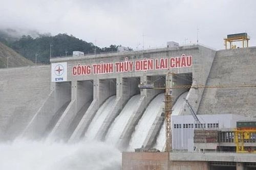 Thủy điện lớn cuối cùng của Việt Nam được khai thác trên sông Đà, thuộc loại lớn nhất Đông Nam Á