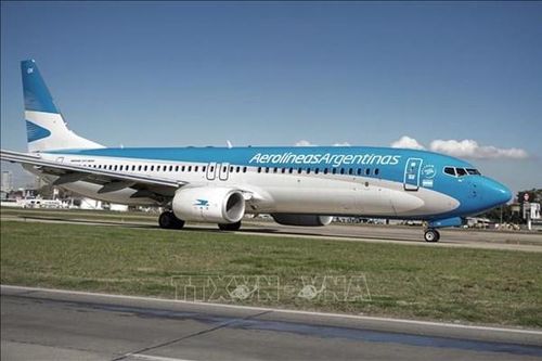 Argentina tư nhân hóa hãng hàng không quốc gia Aerolineas Argentinas