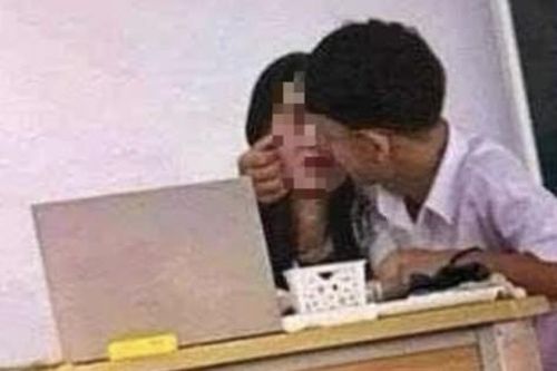 Vụ nam sinh 'thân mật' với giáo viên: Làm việc với gia đình để học sinh nhìn nhận được vấn đề