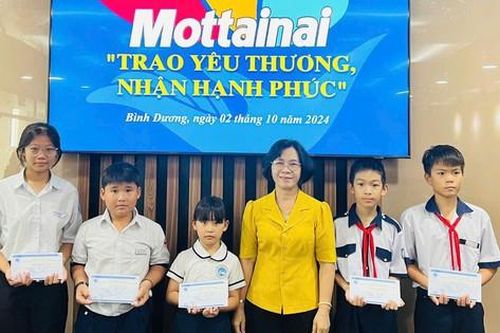 Trao 5 suất học bổng Mottainai cho trẻ em mồ côi có hoàn cảnh khó khăn tại Bình Dương