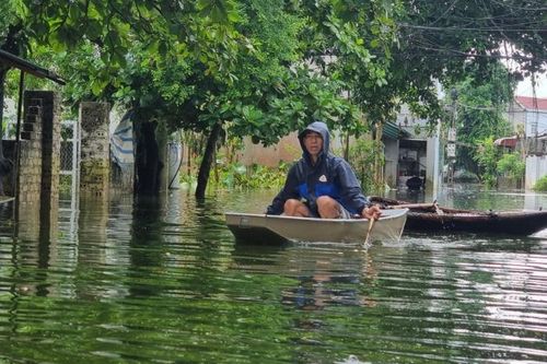 Hà Nội còn trên 3.000 người dân phải sơ tán do ngập lụt