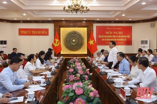 Đoàn học viên cán bộ Đảng Nhân dân cách mạng Lào trao đổi kinh nghiệm về công tác xây dựng Đảng tại Tỉnh ủy Thanh Hóa