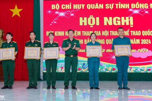 Bộ Chỉ huy quân sự tỉnh khen thưởng thành tích cao trong hội thi, hội thao và liên hoan năm 2024