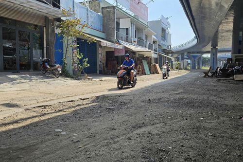 Dự án nút giao thông Ngọc Hội: Cần sớm thi công hoàn thiện đường gom tầng mặt đất
