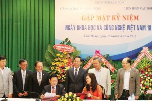 Phát huy vai trò của đội ngũ trí thức trong đào tạo nguồn nhân lực chất lượng cao