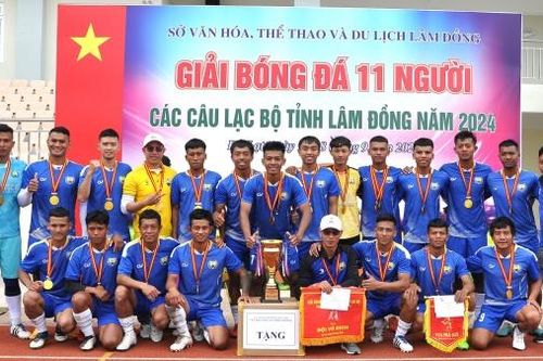 Có một đội bóng nông dân ở N'Thôl Hạ