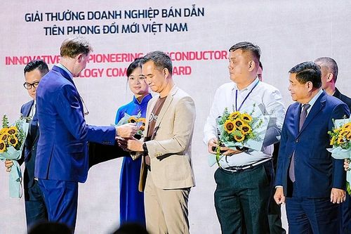 Công nghệ đo và tư vấn dinh dưỡng Enfarm đạt top 15 giải pháp Đổi mới sáng tạo AI
