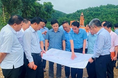 Hòa Bình: Kiểm tra tiến độ thi công các dự án trọng điểm