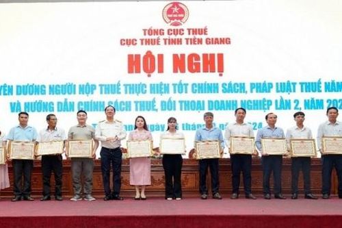 Cục Thuế tỉnh Tiền Giang tuyên dương, đối thoại người nộp thuế