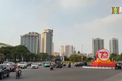 Phố rực rỡ mừng kỷ niệm 70 năm Giải phóng Thủ đô