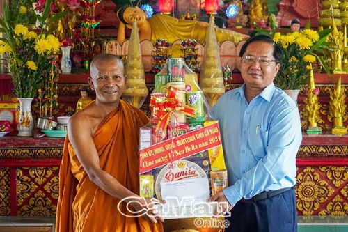Đón lễ Sene Dolta vui tươi, xây dựng cuộc sống ấm no, hạnh phúc
