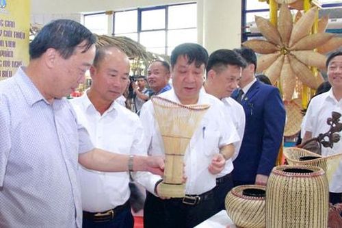 Trưng bày 100 gian hàng sản phẩm làng nghề đặc sắc, tinh xảo tại Hà Nội