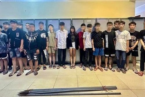 Tạm giữ 21 đối tượng gây rối trật tự công cộng