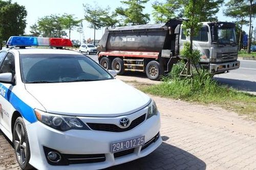 Bị lộ vị trí, CSGT phải thay đổi chốt chặn, tuần lưu liên tục trên đường